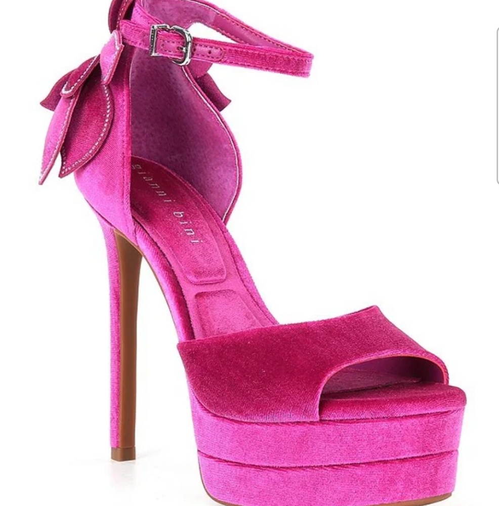 Gianni Bini Karmello Velvet Flower Ankle Strap Platform Dress Sandals